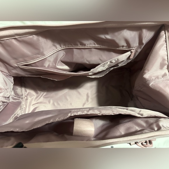 Beis The Weekender’ - Picture 3 of 4